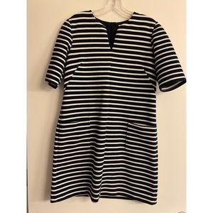 Elizabeth McKay women’s striped shift dress